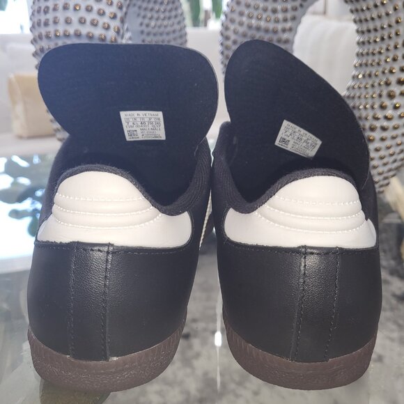 Sambas for sale - Picture 2 of 3